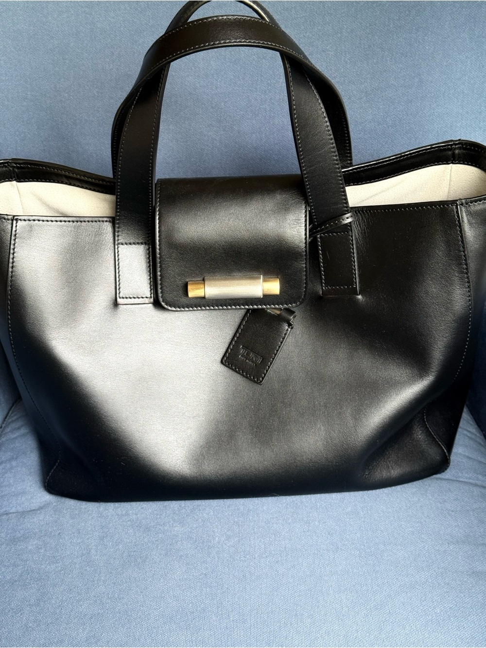 Tumi Tote Leather Handbag Pavia Italy Collection